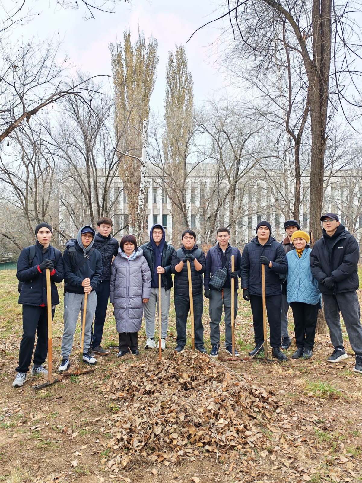 ҚазҰУ-да жалпыуниверситеттік сенбілік өткізілді. ТДМ 15 – Жер экожүйелерін қорғау